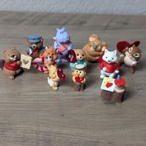 HALLMARK Lot of 11 Merry Miniatures Valentines Day Figurines